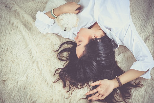 Slapen in stijl: een diepgaande kijk op bedtypen, materialen, comfort en gezondheid
